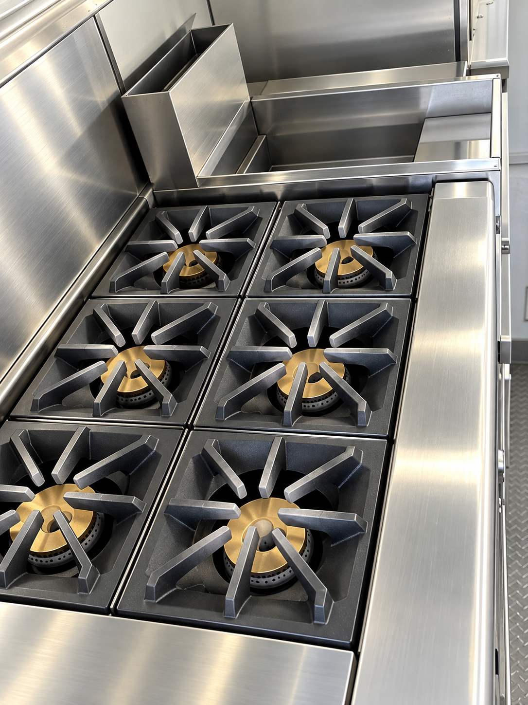 Commercial mobile kitchen cooking line