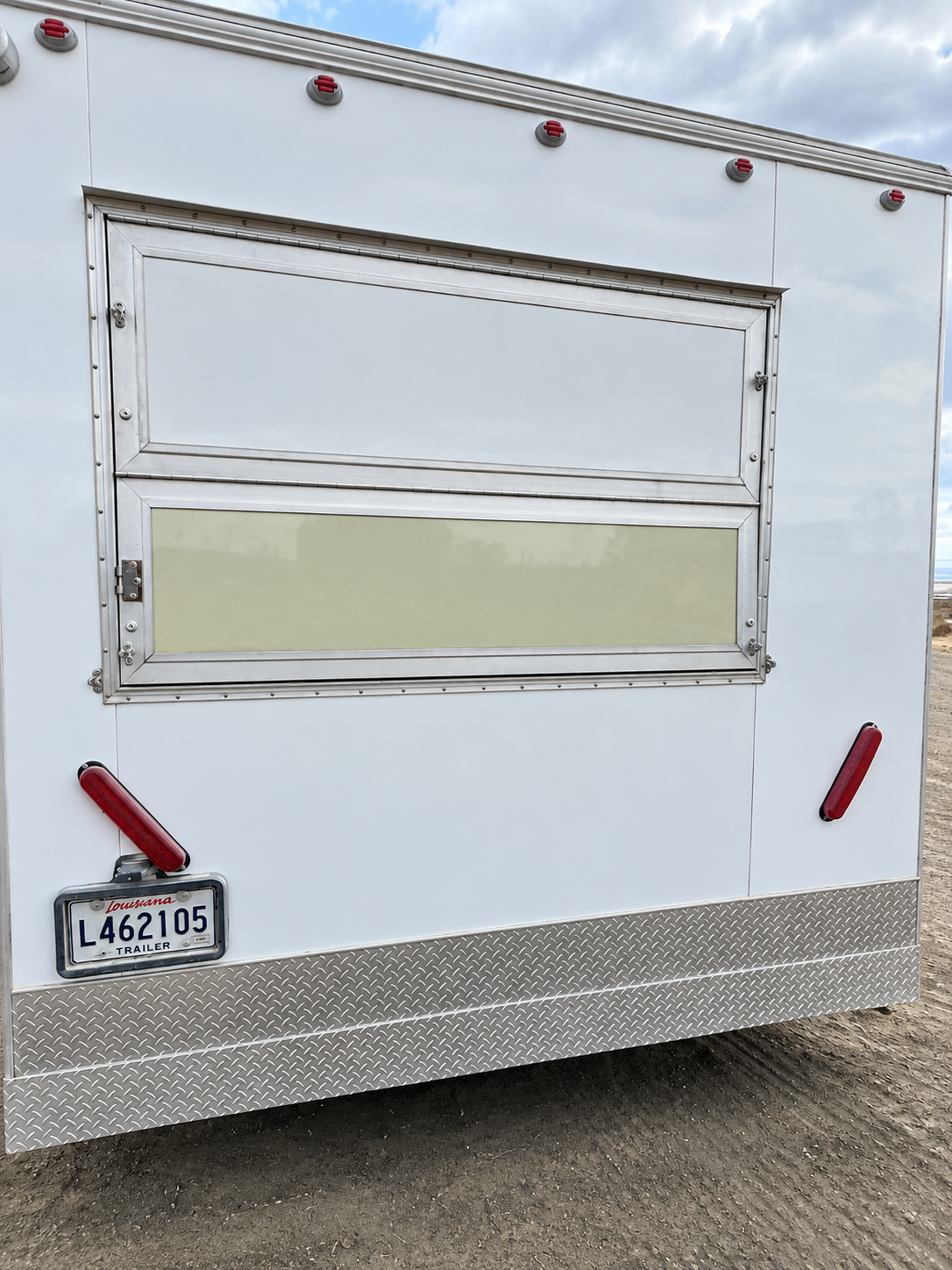 32-foot mobile commercial kitchen trailer exterior and access views